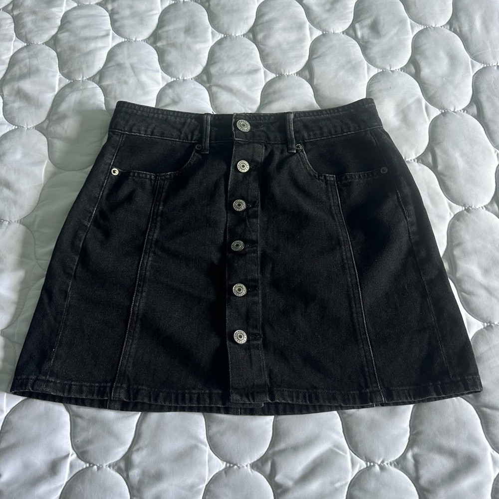 American Eagle Outfitters - Black Denim Skirt